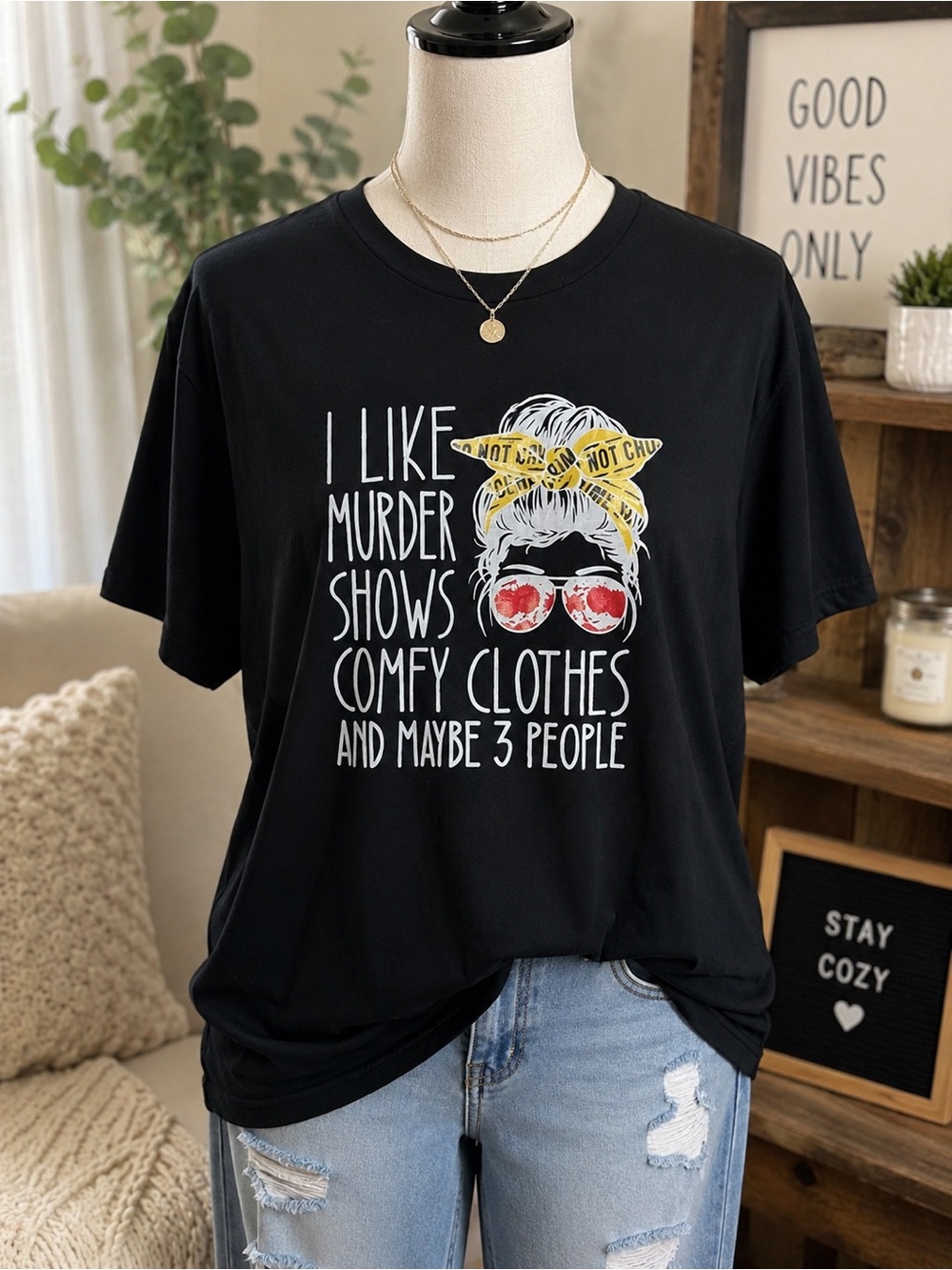 Funny Murder Shows Comfy Clothes Graphic T-Shirt Women's 1XL Black Crew Neck